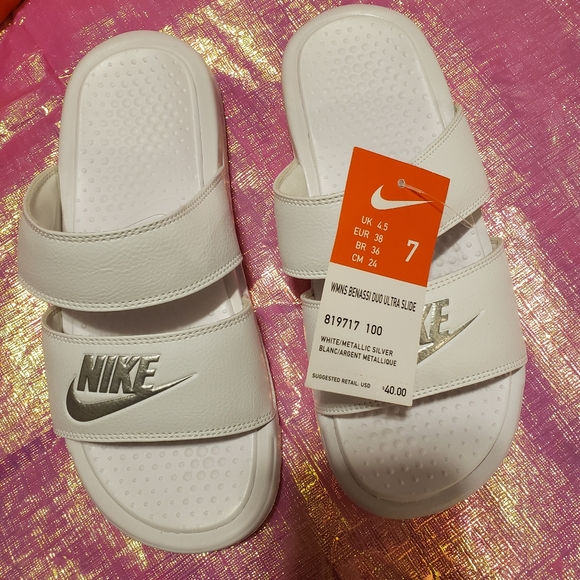 Shoes - Picture 2 of 3